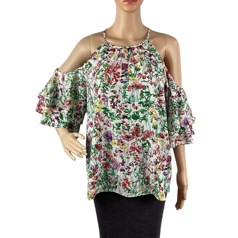 DO+BE Top Size M White Floral Open Shoulder